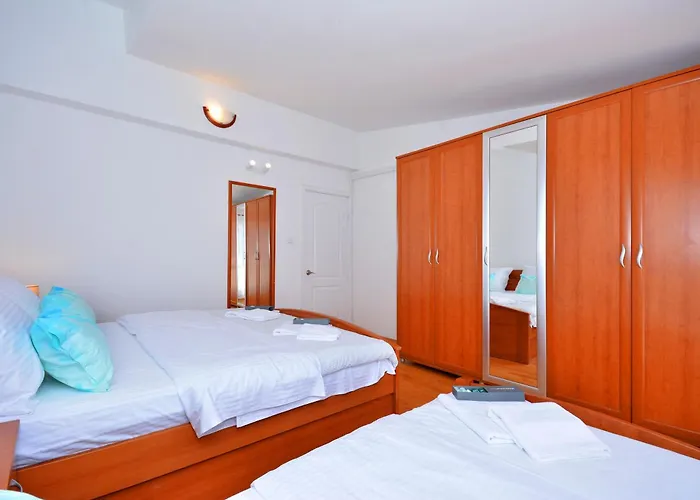 Apartment Bacvice Near The Beach